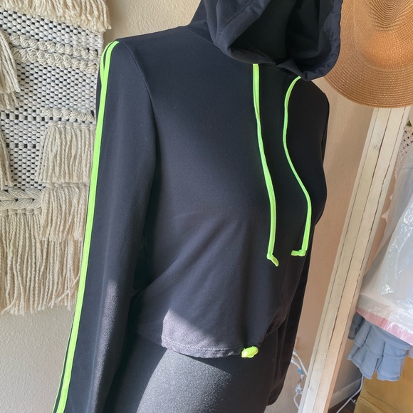 black active hoodie for woman - Picture 5 of 6